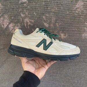 New Balance Sneakers in Cream and Green